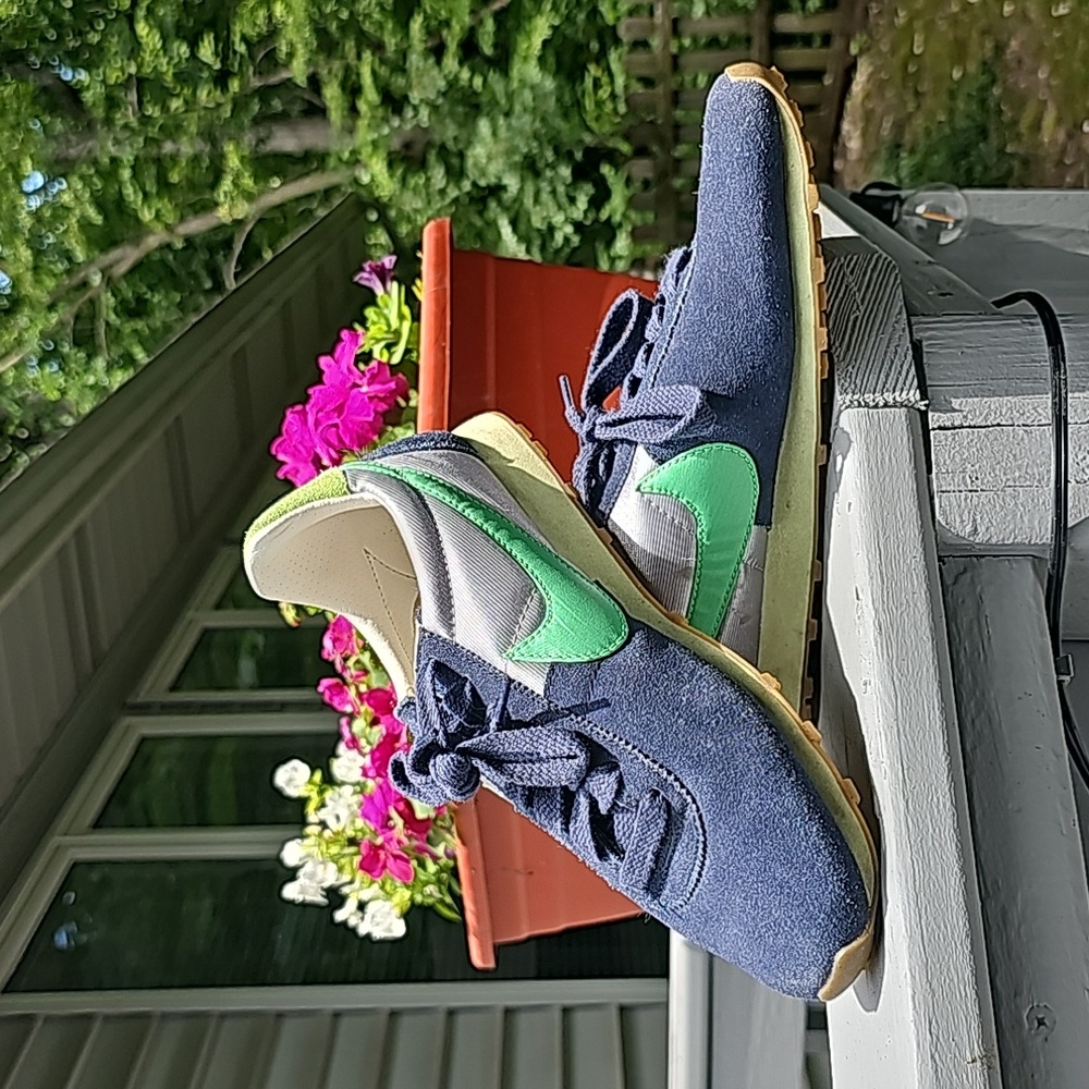 Nike Blue Green Suede Running Shoes Sz. 7